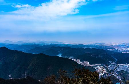 杭州午潮山：四季皆可挑战的经典徒步路线