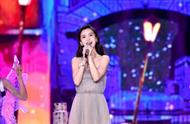 杨颖2019年首秀惊艳，跨年夜《123我爱你》表演超燃！